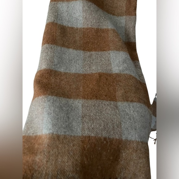 ZARA Plaid Scarf in Brown and Gray - Picture 4 of 6